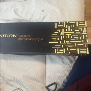 Platinum Professional Styler - Black & Gold Box